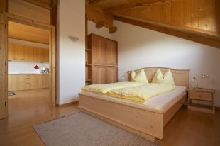 camera da letto in legno